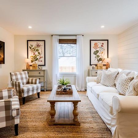 Downtown Luxury Farmhouse Apartment #4 West Dundee Exterior photo